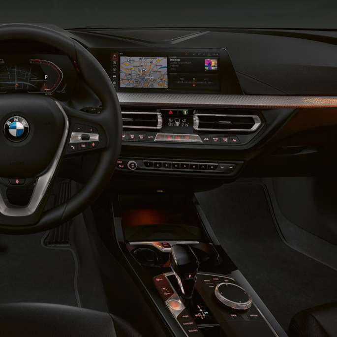 Inserts de décoration Illuminated Nizza. BMW Série 1, Modèle Luxury, inserts de décoration Illuminated Nizza.