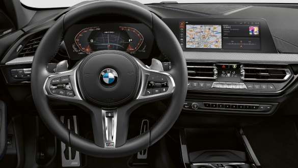 Direction M sport. BMW Série 1 avec direction M Sport.