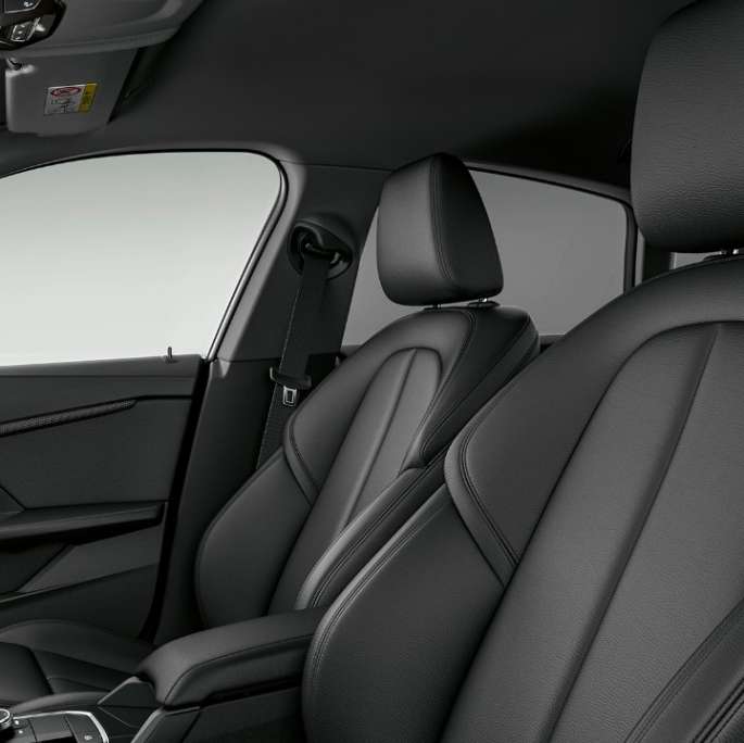Sièges sport en Anthrazit, BMW Série 2 Gran Coupé, Modèle Sport Sièges sport Anthrazit BMW Série 2 Gran Coupé Modèle Sport Melbourne Rot F44, intérieur