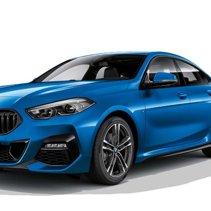 Jantes BMW M en alliage léger, BMW Série 2 Gran Coupé, Modèle M Sport Jantes BMW M en alliage léger BMW Série 2 Gran Coupé Modèle M Sport Misano Blau metallic F44, vue de trois quarts face