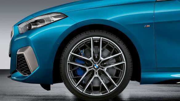 Jante BMW M Performance 19" en alliage léger 555 M BMW Série 2 Gran Coupé Jante BMW M Performance 19" en alliage léger à doubles rayons 555 M Bicolor BMW Série 2 Gran Coupé Snapper Rocks Blau metallic F44, extérieur