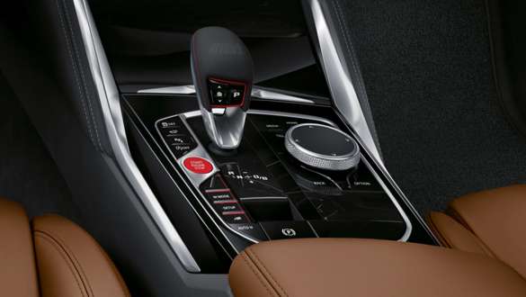 Boîte de vitesses M Steptronic à 8 rapports BMW M3 Competition Berline G80 2020 BMW M3 Competition Berline G80 2020, boîte de vitesses M Steptronic à 8 rapports, vue en gros plan du sélecteur de vitesse
