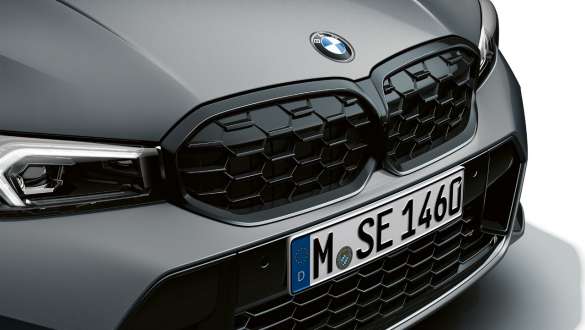 Naseaux BMW en style mesh BMW M340i xDrive Berline G20 BMW M340i xDrive Berline G20 BMW Individual Frozen Pure Grey metallic naseaux BMW style mesh