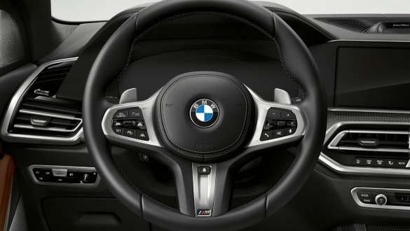 BMW X5 M50i avec Integral Active Steering, G05 BMW X5 M50i avec Integral Active Steering, G05 2018 SUV, poste de conduite