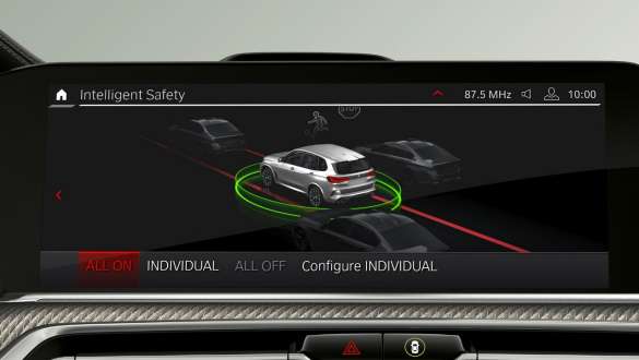 BMW X5 M avec Driving Assistant Professional, F95 G05 Driving Assistant Pack Professional BMW X5 M F95 2020 G05 2018 SUV intérieur