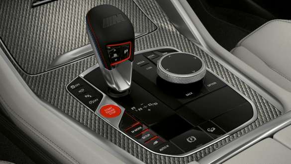 boîte de vitesses M Steptronic F95 Boîte de vitesses M Steptronic à 8 rapports avec Drivelogic de la F95 2020 SUV, vue en gros plan du sélecteur de vitesses