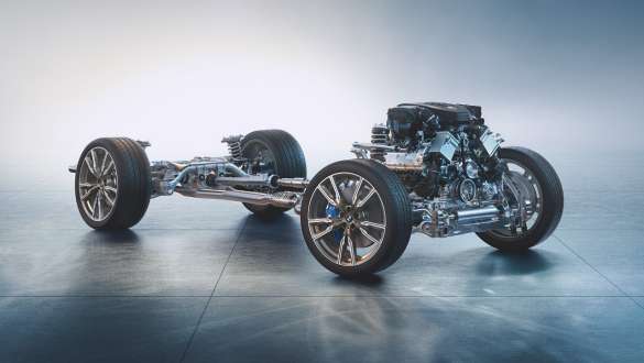 BMW X6 M50i et M50d avec suspension M adaptative BMW X6 M50i et M50d avec suspension M adaptative G06