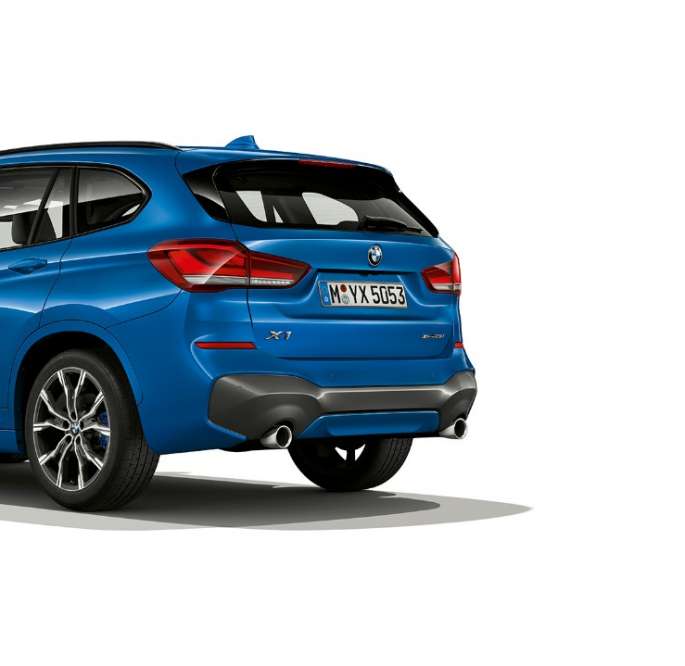 BMW X1, Modèle M Sport, vue de trois quarts arrière BMW X1, Modèle M Sport, vue de trois quarts arrière, prise en studio
