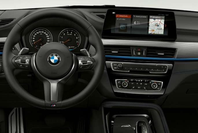 BMW X1, Modèle M Sport, intérieur BMW X1, Modèle M Sport, intérieur avec vue sur le poste de conduite