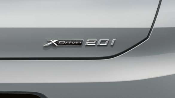 Vue arrière de la BMW X2 F39 BMW X2 xDrive F39 2020 Brooklyn Grau, vue arrière