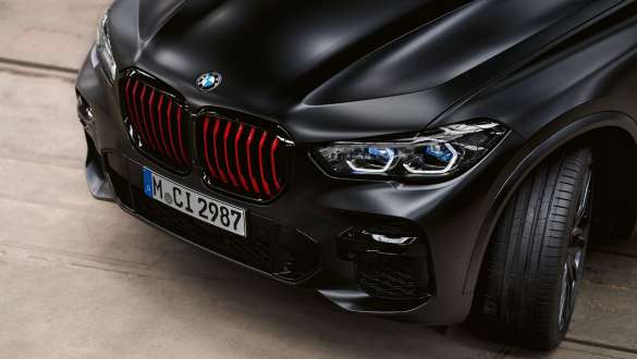 Doubles Calandre BMW avec barreaux en Chili Red BMW X5 Edition Black Vermilion G05 2021 Doubles Calandre BMW avec barreaux en Chili Red BMW X5 Edition Black Vermilion G05 2021