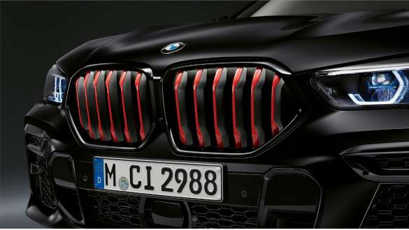 Doubles naseaux BMW avec barreaux en Chili Red BMW X6 Edition Black Vermilion G06 2021 Doubles naseaux BMW avec barreaux en Chili Red BMW X6 Edition Black Vermilion G06 2021
