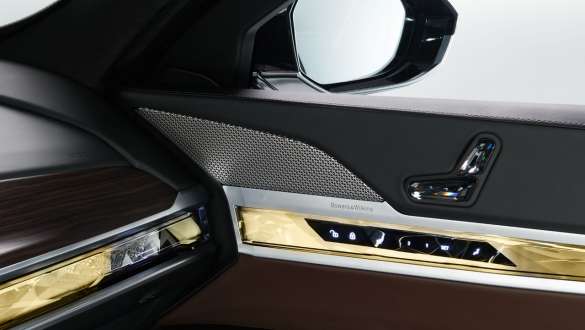 BMW Série 7 Protection G73 Sound System Bowers Bowers & Wilkins Diamond Surround BMW Série 7 Protection G73 Sound System Bowers & Wilkins Diamond Surround avec logo