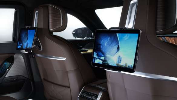 BMW Série 7 Protection G73 Travel & Comfort System BMW Série 7 Protection G73 Travel & Comfort System support pour tablette sièges arrière