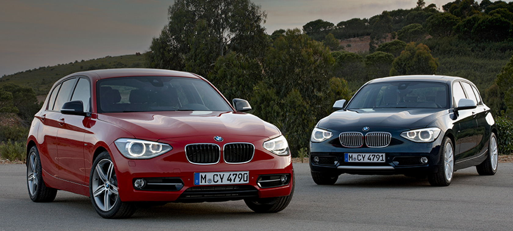 BMW Série 1 (F20) Sport et Urban Line à l’arrêt BMW Série 1 (F20) Sport et Urban Line à l’arrêt