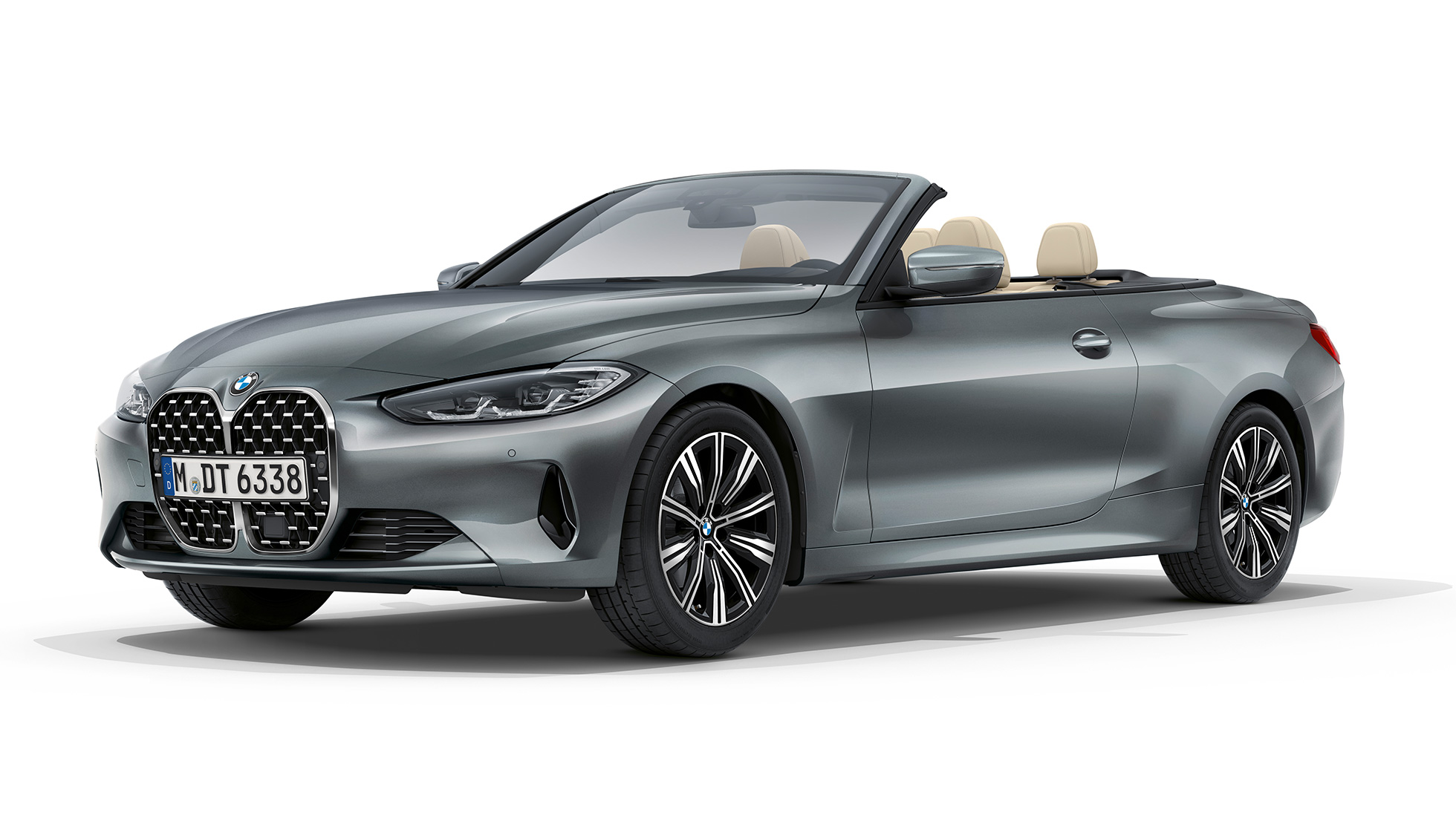 Équipements de base de la BMW Série 4 Cabriolet G23 2020, vue de trois quarts avant Équipement de base de la BMW Série 4 Cabriolet G23 2020 Bluestone metallic, vue de trois quarts avant