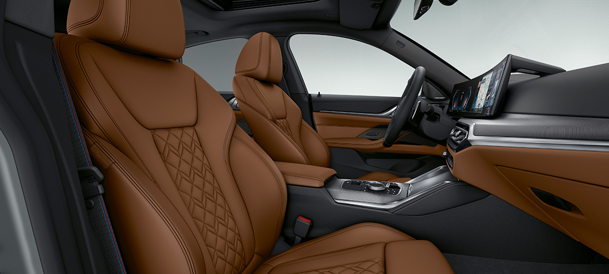 Revêtement intérieur BMW Individual tout cuir Merino Tartufo BMW Série 4 Gran Coupé G26 2021 habitacle Revêtement intérieur BMW Individual tout cuir Merino Tartufo BMW Série 4 Gran Coupé G26 2021 habitacle poste de conduite