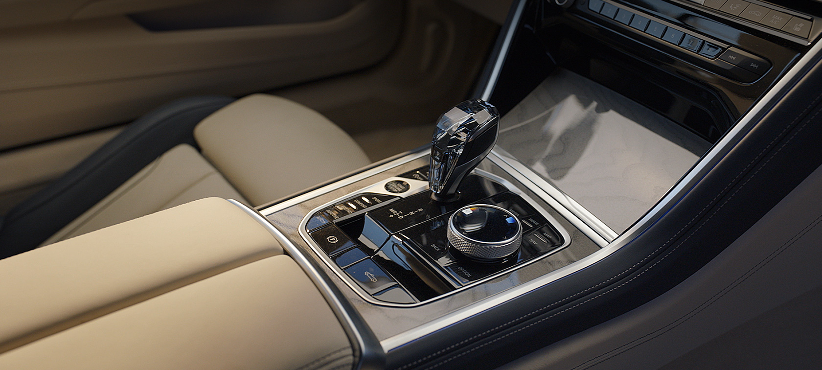 BMW Série 8 Cabrio G14 LCI restylage 2022 Aperçu du design de l'habitacle en vidéo BMW Série 8 Cabrio G14 LCI restylage 2022 Aperçu du design de l'habitacle en vidéo