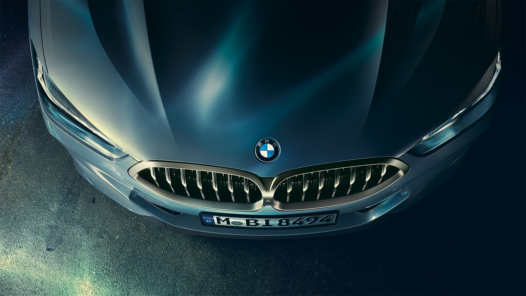 BMW Série 8 Coupé, capot Détail : vue en plongée du capot de la BMW Série 8 Coupé.