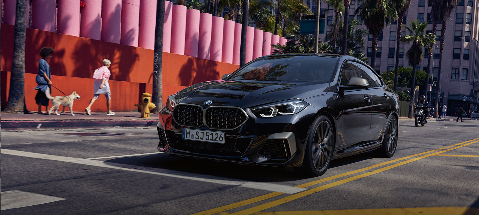 BMW M235i xDrive Gran Coupé F44 2020 Black Sapphire metallic, vue de trois quarts avant