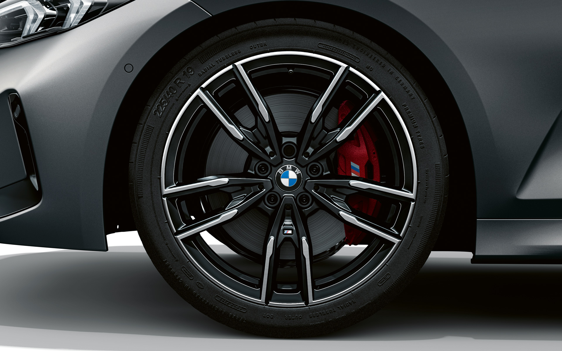 Jantes BMW M 19" en alliage léger à doubles rayons 792 M Bicolor Jetblack BMW M340i xDrive Berline G20 BMW M340i xDrive Berline G20 BMW Individual Frozen Pure Grey métallisé jantes BMW M 19" en alliage léger à doubles rayons 792 M Bicolor Jetblack