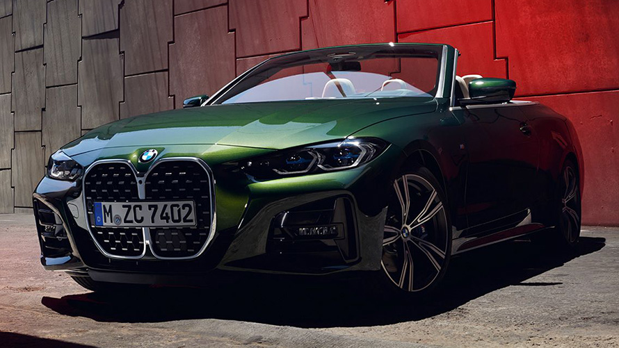 Vue de trois quarts avant de la BMW Série 4 Cabrio G23 2020 BMW Série 4 Cabrio G23 2020 Sanremo Green metallic, vue de trois quarts avant