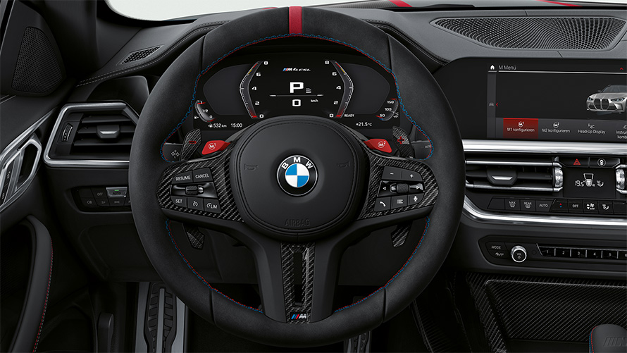 BMW M4 CSL G82 intérieur volant M Alcantara