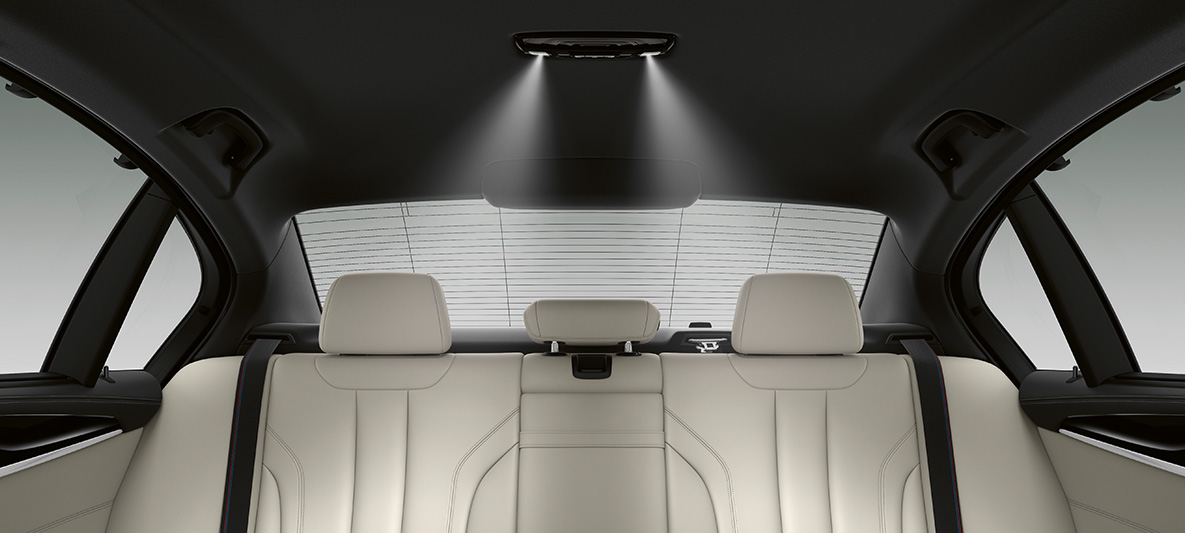BMW Individual BMW M5 Berline F90 LCI restylage 2020 ciel de pavillon BMW Individual Anthrazit avec éclairage intérieur BMW Individual BMW M5 Berline F90 LCI restylage 2020 ciel de pavillon BMW Individual Anthrazit avec éclairage intérieur
