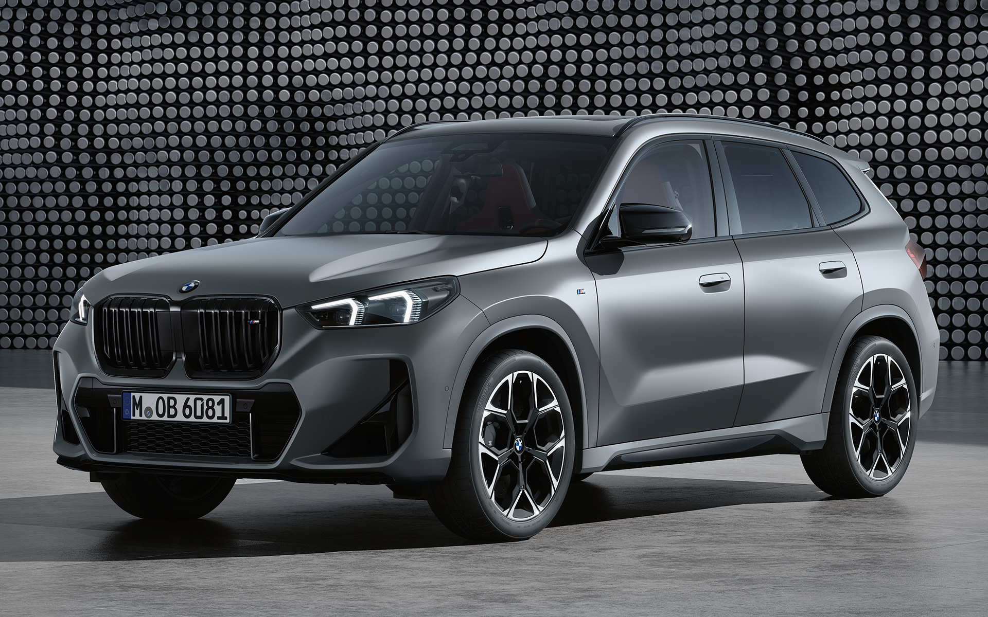BMW X1 M35i xDrive BMW X1 M35i xDrive, vue de trois quarts avant