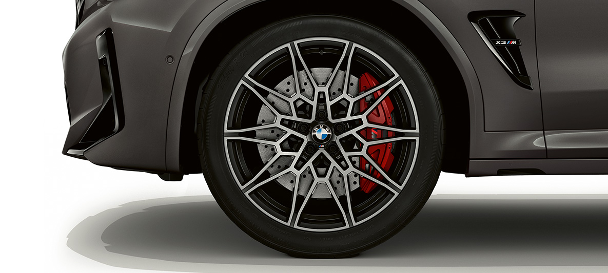 BMW X3 M Individual jantes en alliage léger F97 LCI restylage 2021 BMW X3 M Individual F97 LCI restylage 2021 Grigio Telesto Jante en alliage léger vue en gros plan