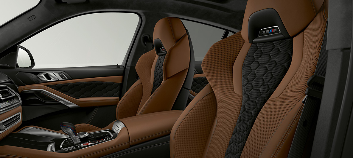 Sièges M multifonctions BMW X6 M F96 Sièges M multifonctions avec logo X6 M, BMW X6 M F96 2020 SUV, habitacle