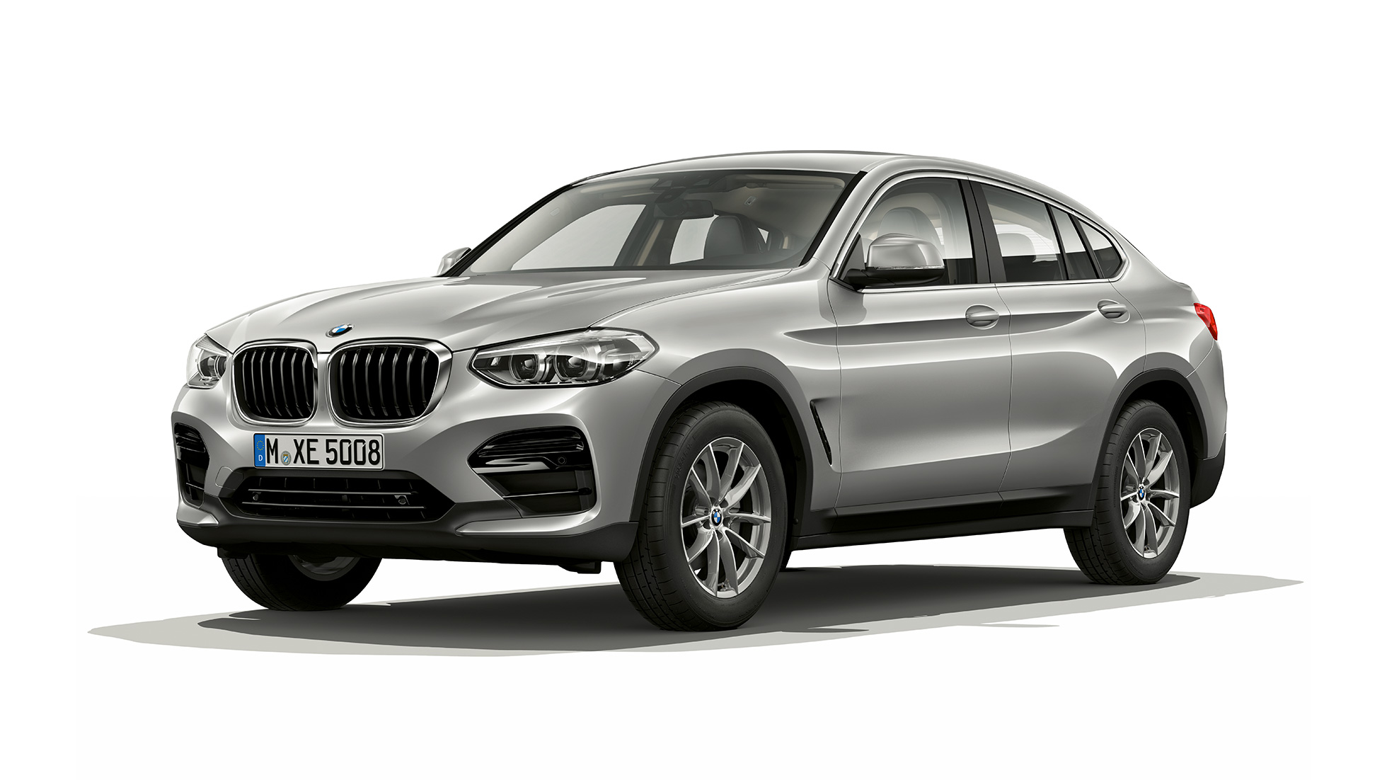 BMW X4 Modèle Advantage vue de trois quarts avant Modèle Advantage G02 2018 en Glaciersilber vue de trois quarts avant