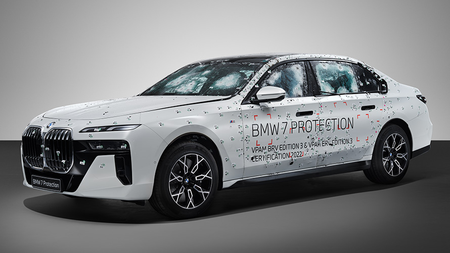 BMW Série 7 G73 Protection 1/3 vue de côté essai de résistance balistique BMW Série 7 G73 Protection 1/3 vue de côté essai de résistance balistique