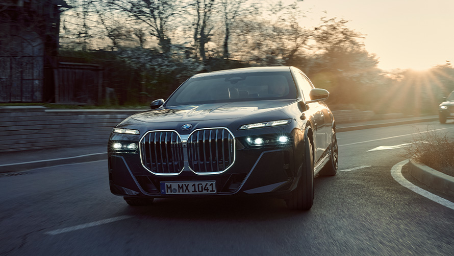 BMW Série 7 G73 Protection 2/3 vue avant BMW Série 7 G73 Protection 2/3 vue avant virage