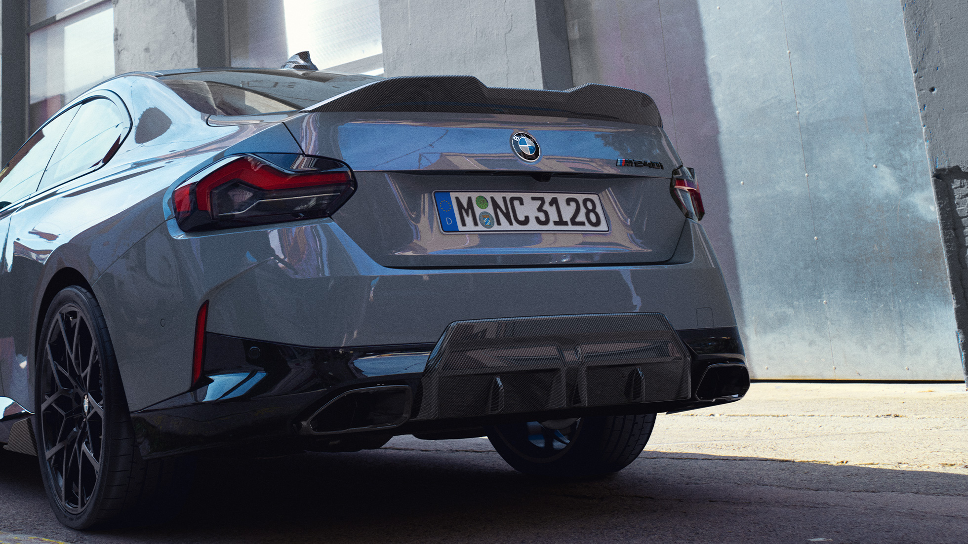 BMW Série 2 Coupé G42 vue arrière en gros plan BMW M Performance Parts BMW Série 2 Coupé G42 vue arrière en gros plan