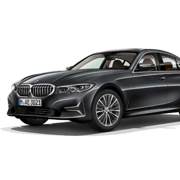 BMW Série 3 Berline, Modèle Luxury. Vue de profil à l’arrêt de la BMW Série 3 Berline en Modèle Luxury.
